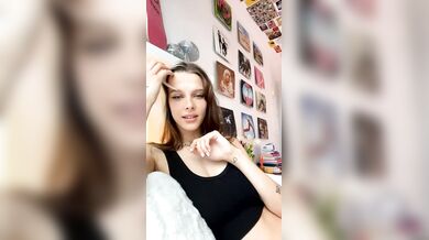 Ashley Matheson, Getting Naked During Livestream Tease Onlyfans Video Leaked