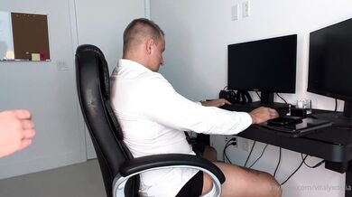 Delia Rose, Horny Babe In Red Dress Fucking The Boss In The Office Onlyfans Video Leaked