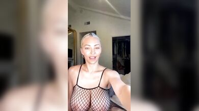 Lindsey Pelas, Blonde Model With Big Natural Tits Lingerie Try-On-Haul Onlyfans Video Leaked