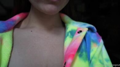 Megnutt02, Smoking A Weed Bong And Naked Big Tits Tease Onlyfans Video Leaked