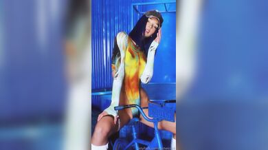 Rachel Cook, Sexy Model Teen Stripping Najed From Her Rainbow Bodysuit Onlyfans Video Leaked