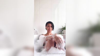 Chanel Uzi, Asian Girl Soapy Bubble Bath In The Bathtub Onlyfans Video Leaked