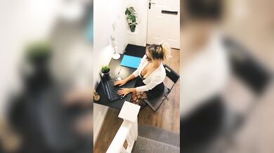 Lucy Alexandra, Hot Lady Boss Blowjob Facial Onlyfans Video Leaked