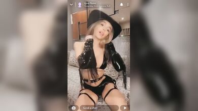 Lyna Perez, Spanking That Latex Cowgirls Big Ass During Livestream Onlyfans Video Leaked