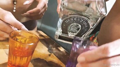 Naked Bakers, Drunk Lesbians Kissing And Pussy Play Onlyfans Video Leaked