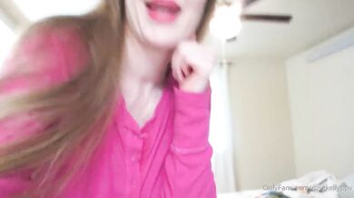 Rose Kelly, Seductively Cleaning The House Onlyfans Video Leaked