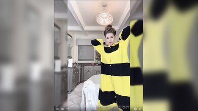 Amanda Cerny, Livestream Bee Outfit Striptease Onlyfans Video Leaked