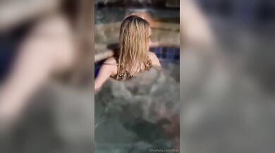 Lil Tay, Leopard Swimsuit Tease In The Pool Onlyfans Video Leaked