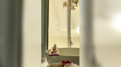 Megnutt02, Teasing Her Naked Big Tits In The Bathroom Onlyfans Video Leaked