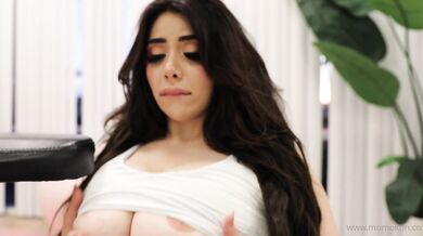 Momokun, Dildo Play In Her Tight Yoga Pants Onlyfans Video Leaked