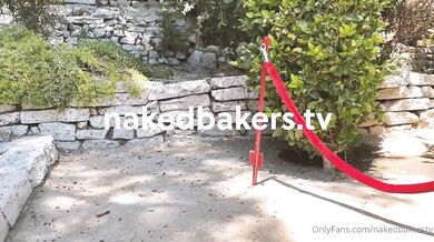 Naked Bakers, Bella Wife Teasing Her Naked Body By The Pool Onlyfans Video Leaked
