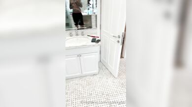 Sky Bri, Lena The Plug, Messy Birthday Cake Threesome In The Bathroom Onlyfans Video Leaked
