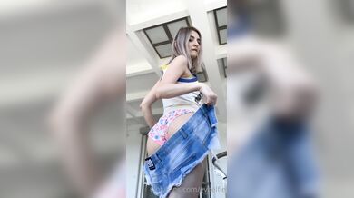 Eva Elfie, Naked Striptease And Clit Rubbing Masturbation Onlyfans Video Leaked