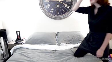 Sabrina Lynn, Striptasea Into Her Sexy Red Lingerie Onlyfans Video Leaked