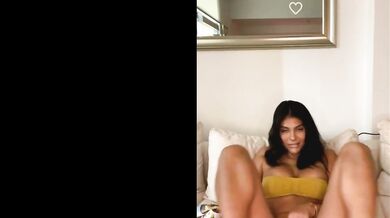 Amanda Trivizas, Purple Dildo Masturbation On Livestream Onlyfans Video Leaked
