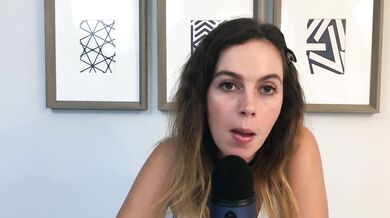 Miss Bell, Lipstick Kissing Asmr Tease Onlyfans Video Leaked