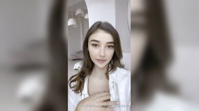 Olivia Casta, Flashing Her Naked Perky Tits Onlyfans Video Leaked