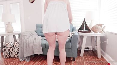 Rose Kelly, Thicc Milf Cleaning Up Her House Onlyfans Video Leaked