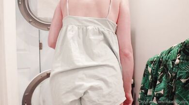 Rose Kelly, Thicc Milf Cleaning Up Her House Onlyfans Video Leaked