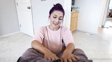 Tati Evans, Jerking Off A Big Cock On Her Big Natural Tits Onlyfans Video Leaked