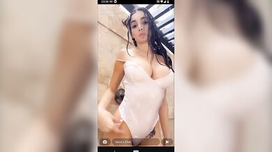 Lyna Perez, Twerking Her Big Ass In The Outdoor Shower Onlyfans Video Leaked