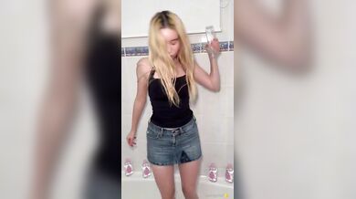 Lil Tay, Wet Sexy Outfit Try-On-Haul In The Shower Onlyfans Video Leaked