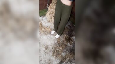 Onlyxlicious, Getting Fucked By A Horse Big Dick In The Stables Onlyfans Video Leaked