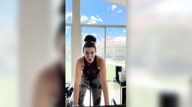 Elizabeth Skylar, Teasing Her Big Tits While Riding The Gym Bike Onlyfans Video Leaked