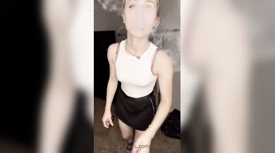 Madi Anger, Smoking And Nude Panties Try-On-Haul Onlyfans Video Leaked