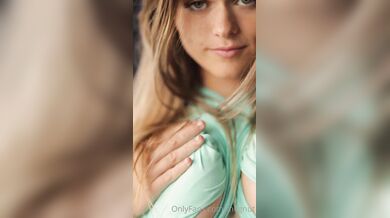 Megnutt02, Teasing Her Naked Perky Tits In Her Skirt Onlyfans Video Leaked