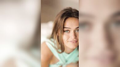 Megnutt02, Teasing Her Naked Perky Tits In Her Skirt Onlyfans Video Leaked