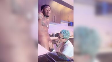 TouchMoney.v - Kitchen Head