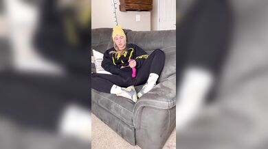 C_Thicc, Pink Vibrator Masturbation In Her Gym Suit Onlyfans Video Leaked