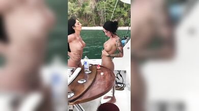 Kayla Lauren, Getting Naked On A Boat Onlyfans Video Leaked