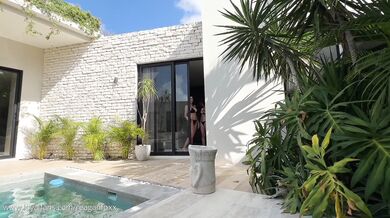 Shay Sights, Reagan Foxx, Two Hot Milfs Fucking Two Studs By The Pool Onlyfans Video Leaked