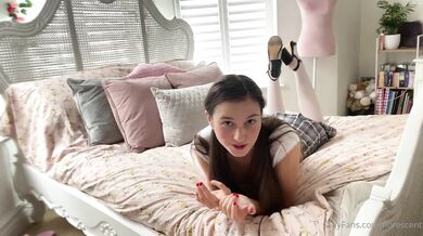 Florescent, Schoolgirl Striptease Joi In Bed Onlyfans Video Leaked