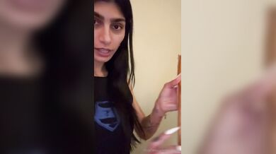 Mia Khalifa, Hot Arab Babe Getting Ready For Bed Onlyfans Video Leaked
