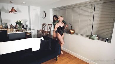 Emily Walters, Erin Moore, Mooreerinxxx, Hotwife Lesbians Fuck Machine Onlyfans Video Leaked