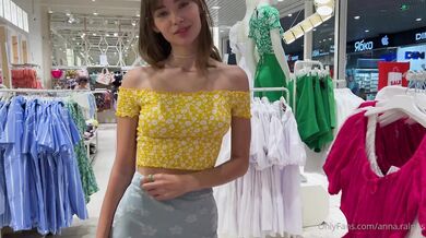 Anna Ralphs, Shopping Mall Fuck Onlyfans Video Leaked