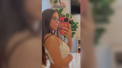 SophieRaiin, Pussy Rubbing Onlyfans Video Leaked