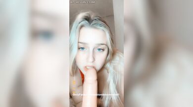 Csblondebombshell, Blonde Teen Sucking On A Big Dildo Onlyfans Video Leaked