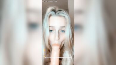 Csblondebombshell, Blonde Teen Sucking On A Big Dildo Onlyfans Video Leaked