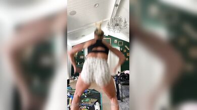 Gabbie Hanna, Sexy Babe Twerking Her Big Ass Onlyfans Video Leaked