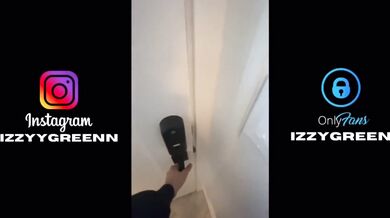 Izzy Green, Fucking The Hourly Maid On The Couch Onlyfans Video Leaked