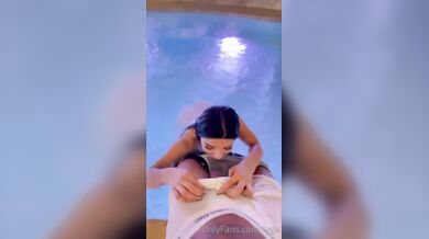 Juanita Belle, Sexy Slut Bwc Blowjob In The Pool Onlyfans Video Leaked