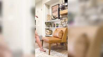 Sunnyskye, Horny Couple Fucking On A Chair Onlyfans Video Leaked