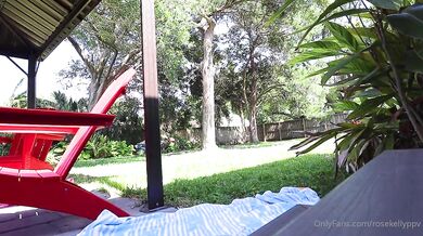 Rose Kelly, Teasing Her Thicc Body Around The House Onlyfans Video Leaked