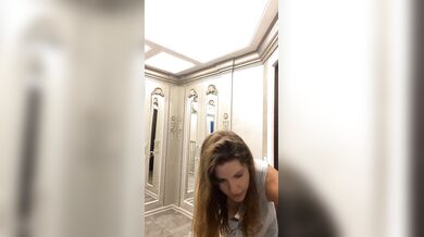 Amanda Cerny, Teasing Her Nipslip At Home Onlyfans Video Leaked