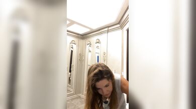Amanda Cerny, Teasing Her Nipslip At Home Onlyfans Video Leaked