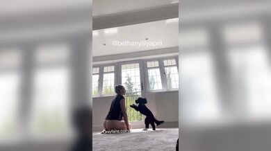 Bethany Lily, Thicc Babe Naked Yoga With The Dogs Onlyfans Video Leaked